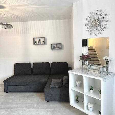 Jolie Appartement Duplex 2 Min Gare-Disney Et Paris 15 Min Noisy-le-Grand Bagian luar foto