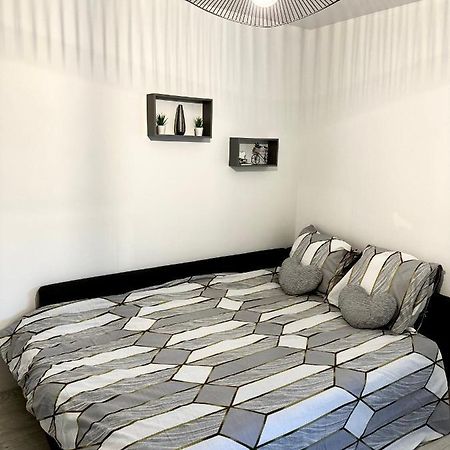 Jolie Appartement Duplex 2 Min Gare-Disney Et Paris 15 Min Noisy-le-Grand Bagian luar foto