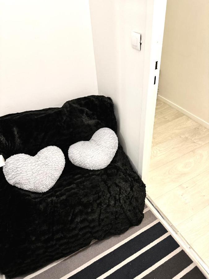 Jolie Appartement Duplex 2 Min Gare-Disney Et Paris 15 Min Noisy-le-Grand Bagian luar foto