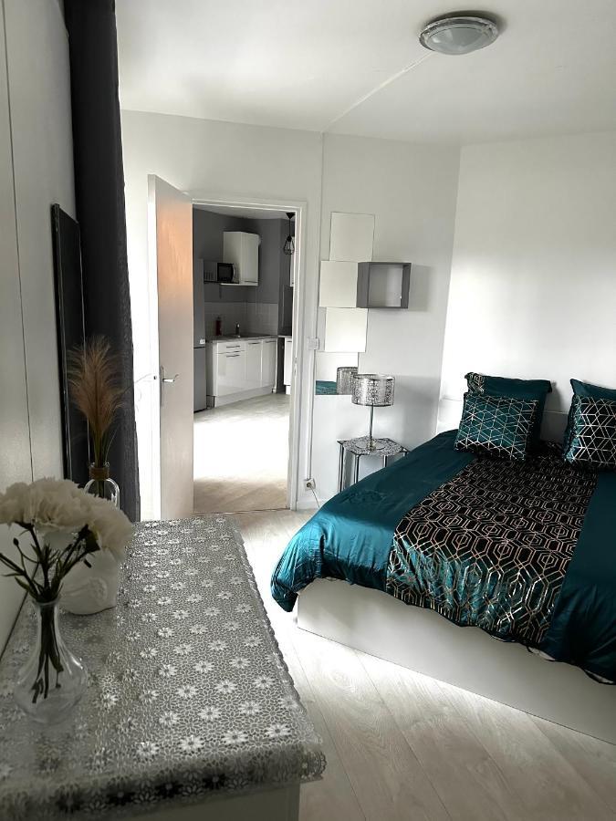 Jolie Appartement Duplex 2 Min Gare-Disney Et Paris 15 Min Noisy-le-Grand Bagian luar foto