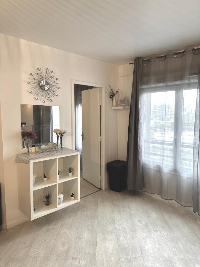 Jolie Appartement Duplex 2 Min Gare-Disney Et Paris 15 Min Noisy-le-Grand Bagian luar foto