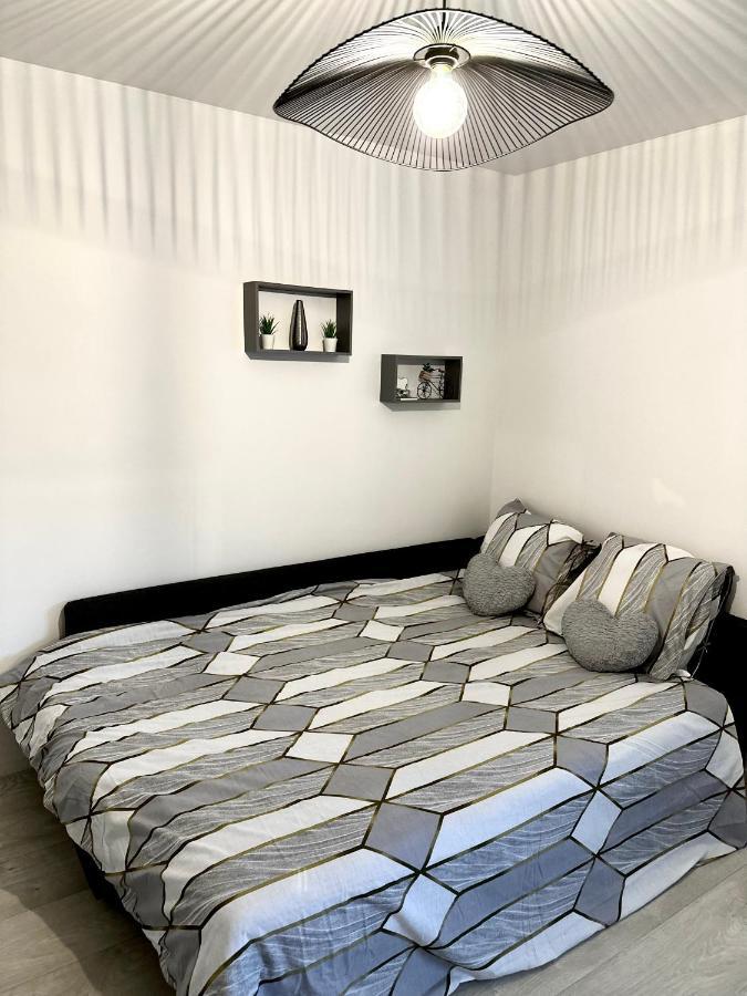 Jolie Appartement Duplex 2 Min Gare-Disney Et Paris 15 Min Noisy-le-Grand Bagian luar foto